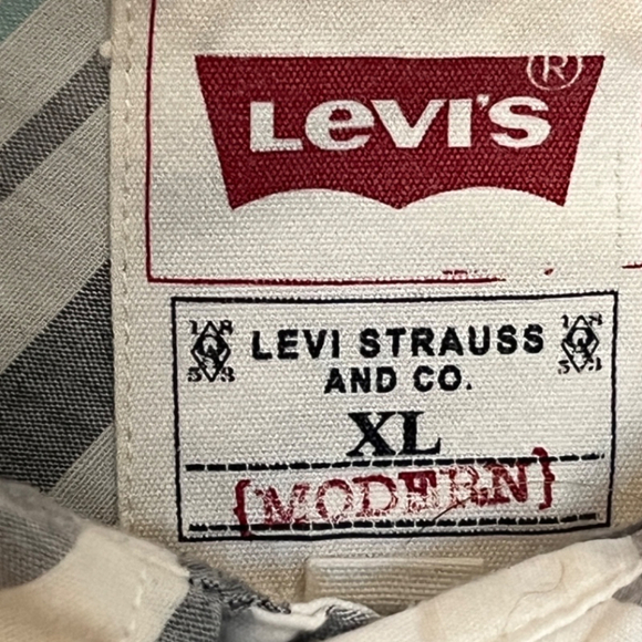 Levi's Men's Modern Plaid Shirt XL - Picture 5 of 9